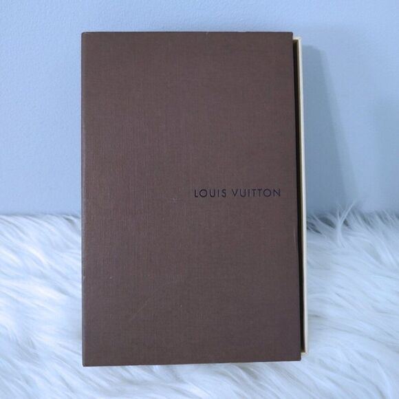 Louis Vuitton slider box with notecard - Picture 2 of 5